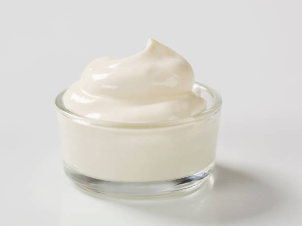 istock White cream in a bowl 1186483248
