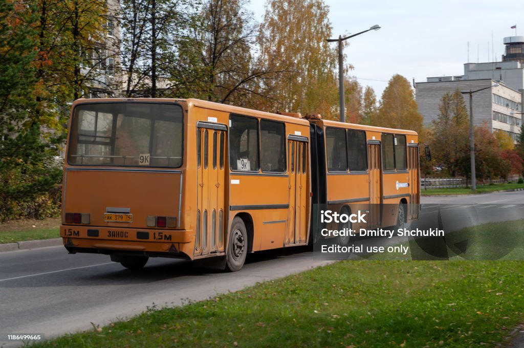 Ikarus 280 Articulated City Bus (1987) Exterior and Interior 