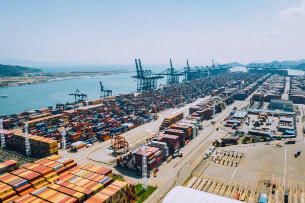 istock Container port in Shenzhen, China 1186510400