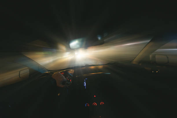 빠른 운전. - car pursuit chasing night 뉴스 사진 이미지