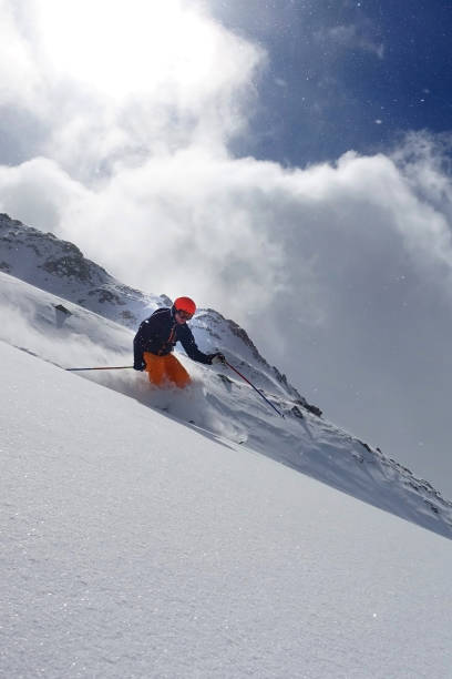 istock Extreme skiing in St. Anton, Austria 1186570828