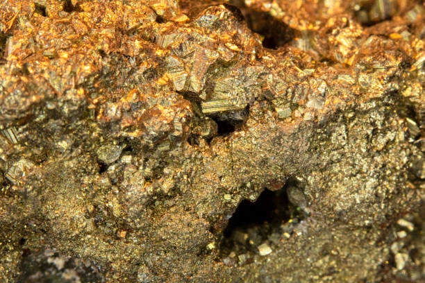 istock Pyrite Fools Gold Raw Quartz Close Up 1186580902