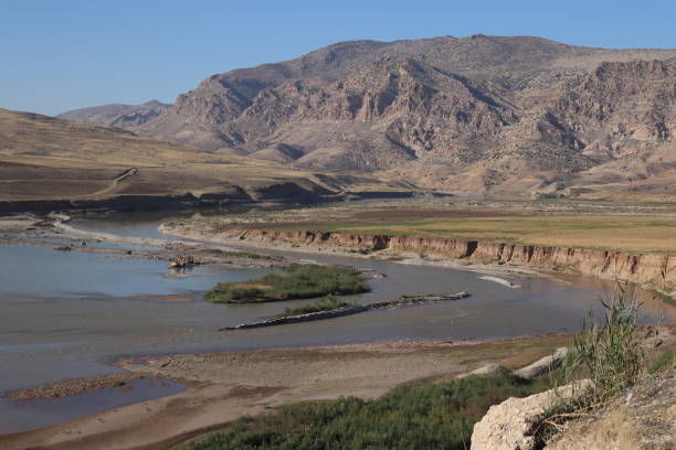 istock Tigris river Syrian border 1186581283