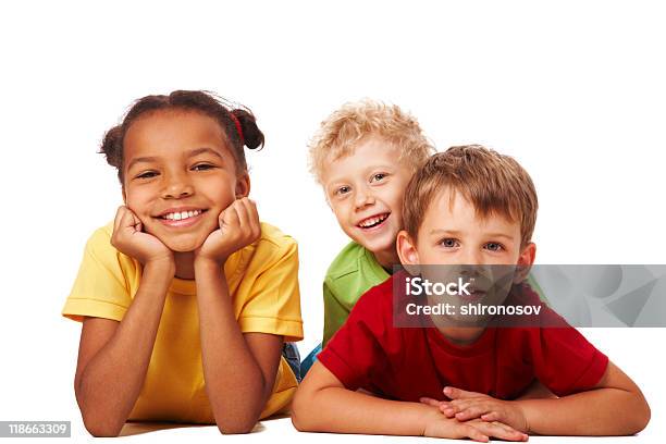 Drei Kinder Stockfoto und mehr Bilder von Afro-amerikanischer Herkunft - Afro-amerikanischer Herkunft, Drei Personen, Europäischer Abstammung