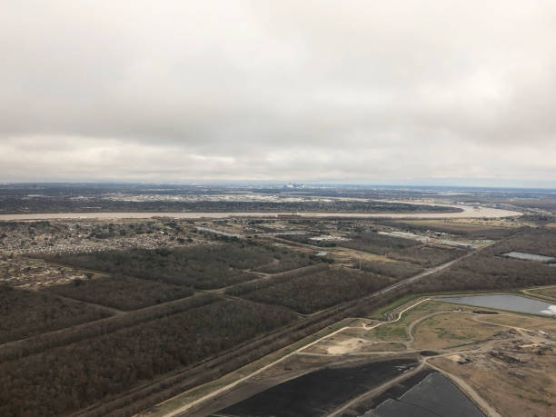 widok z lotu ptaka na nowy orlean, luizjańskie bagna - cypress swamp zdjęcia i obrazy z banku zdjęć