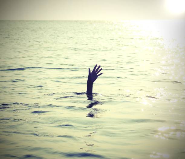 istock hand of man asking aid 1186655108