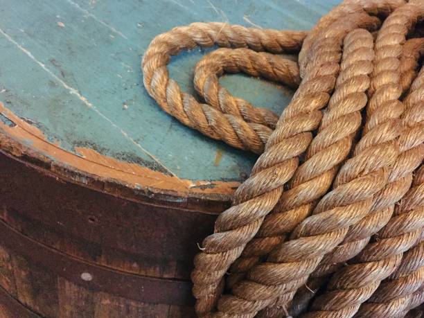 ship barrel and rope - sailing ship nautical vessel rigging industrial ship imagens e fotografias de stock