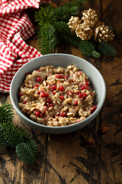 istock Oatmeal porridge 1186684413