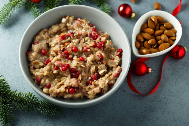 istock Oatmeal porridge 1186686670