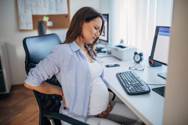 istock Back problems at the end of pregnancy 1186710066