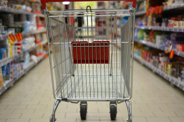 istock shopping cart is still empty 1186739659