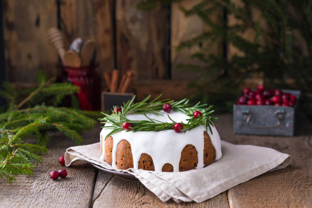 traditional homemade christmas fruit cake on the wooden background - fruitcake cake fruit dessert imagens e fotografias de stock