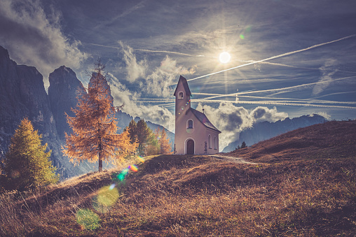 The San Maurizio chapel on the Gardena Pass, a saddle between the Sella massif in the south and the Cirspitzen in the north