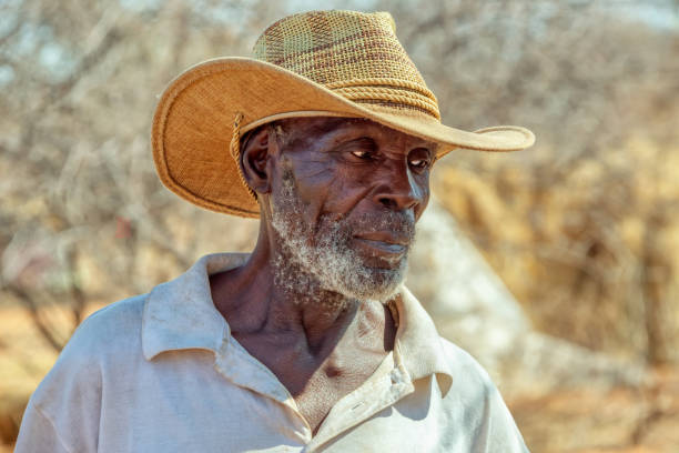 istock Old African man in a village 1186785331