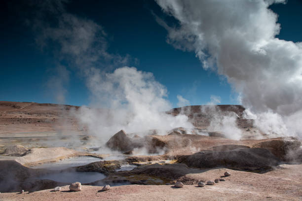 istock Geyser Morning Sun 1186788321