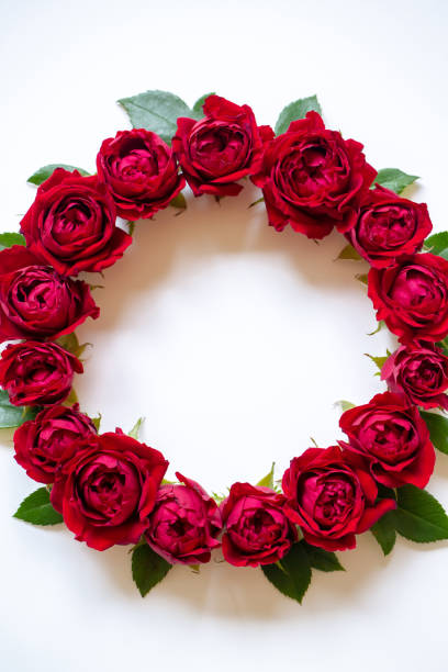 istock Red rose flower wreath 1186800336