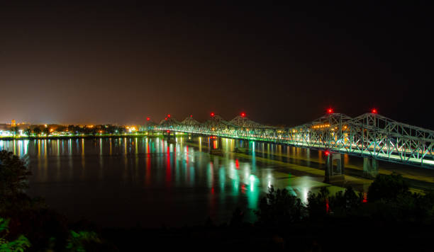 istock Bridge Over Mississippi River at Night 1186806135