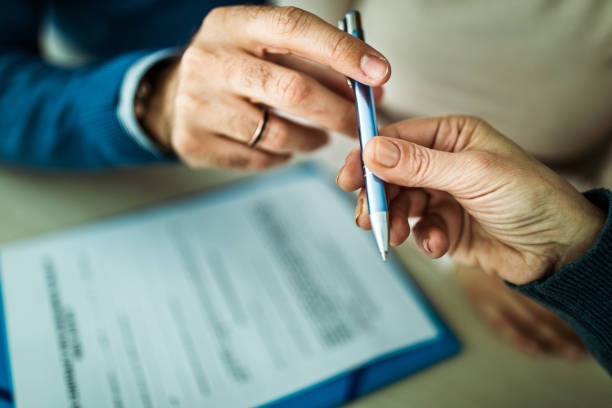 istock Here's a pen for signing your contract! 1186869714