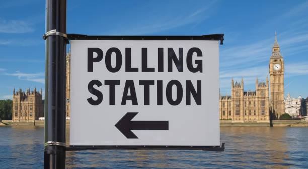 istock Polling station sign in London 1186873773