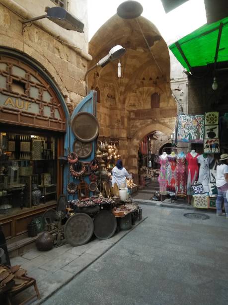 lojas no mercado khan el khalili - el khalili - fotografias e filmes do acervo