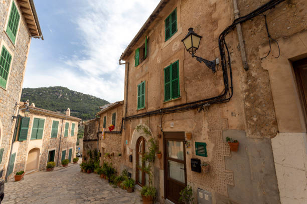 istock Old town of Valldemossa 1186885495