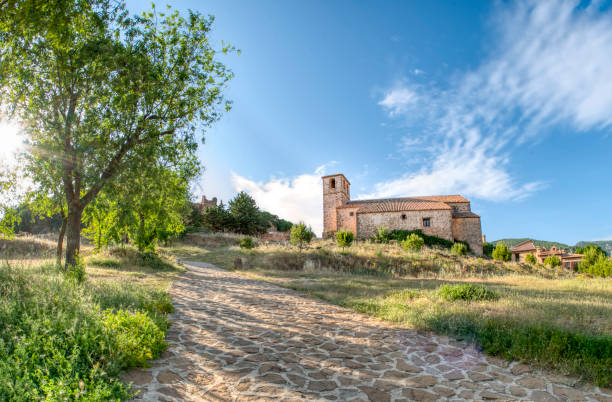 rural village iglesia de riopar viejo (albacete), spain - provincia de albacete fotografías e imágenes de stock
