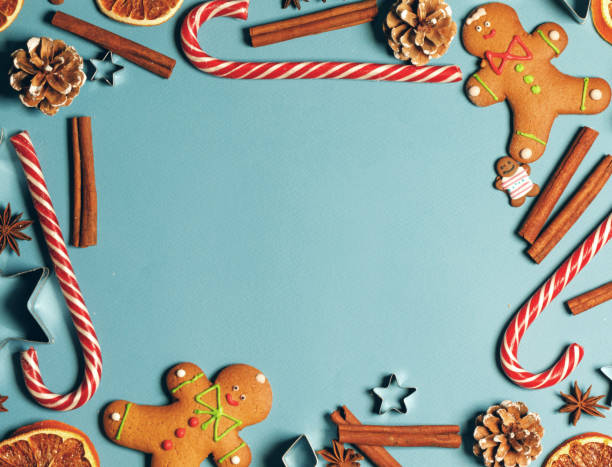 istock Frame of Christmas gingerbread cookies 1186899531