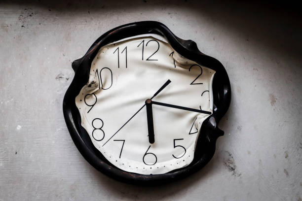 Broken Clock Pictures | Download Free Images on Unsplash