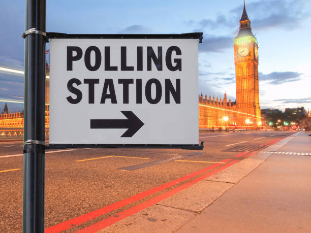 istock Polling station sign in London 1186920883