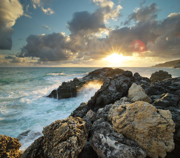 istock Wave splashing on the sea 1186930766