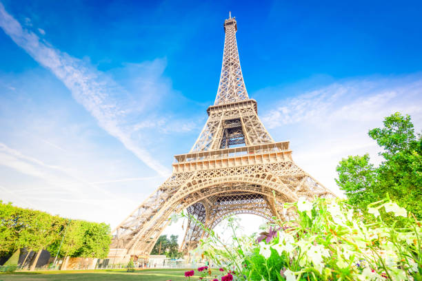 istock eiffel tour and Paris cityscape 1186946695