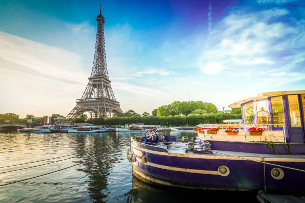 istock eiffel tour over Seine river 1186947180