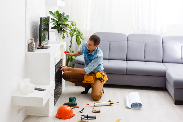 istock Finishing the fireplace. Putting plaster. 1186965894