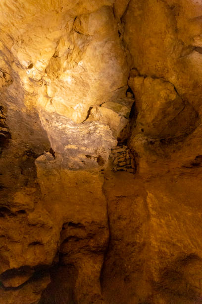 istock Paul Valley Cave in Budapest 1186971579