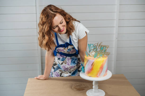 istock Woman in her home sugar workshop 1186979551