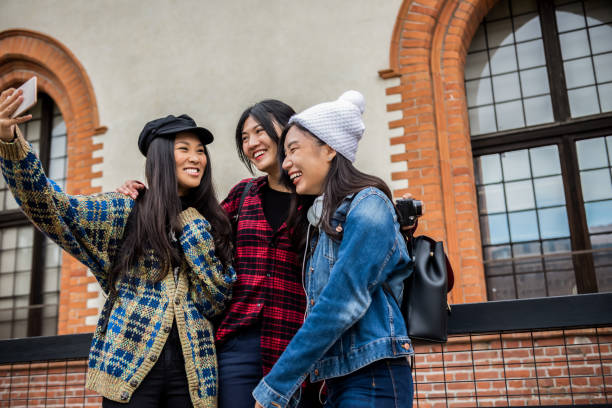istock Friends exploring a city 1186989025