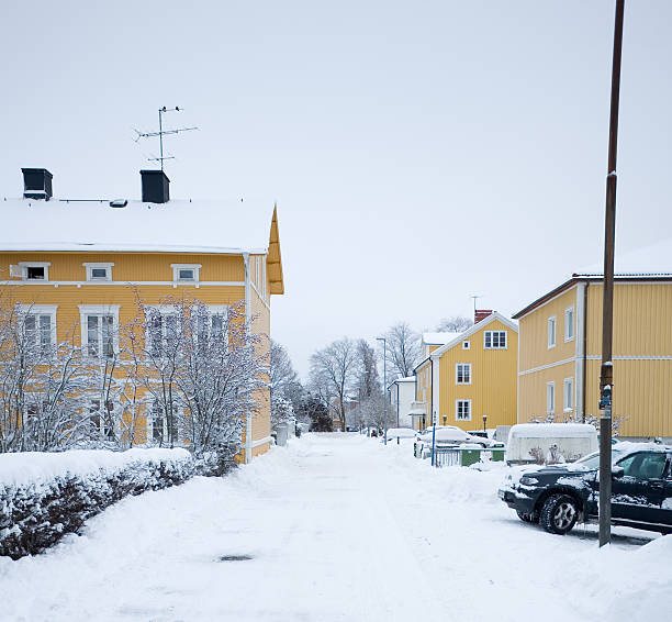 istock Winter street 118699020
