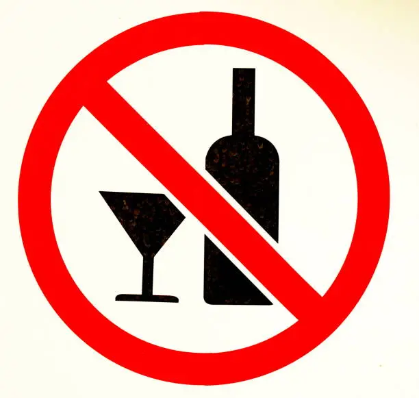 sign no alcohol on white background
