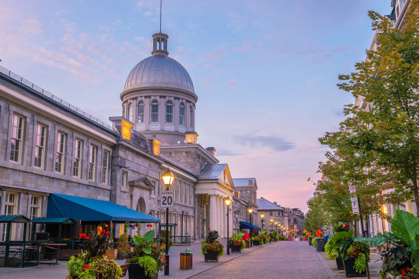 istock Old town Montreal at famous Cobbled streets at twilight 1187060729