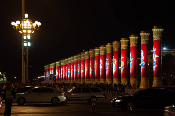 la nuit, place tiananmen, le paysage urbain de la chine est à pékin. - changan avenue photos et images de collection