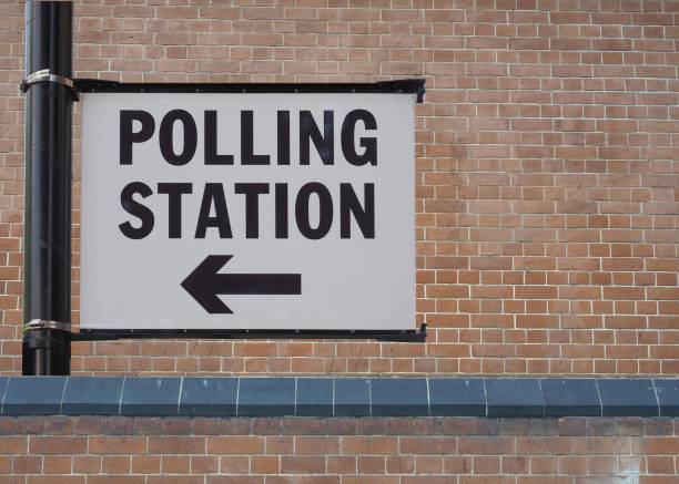 istock Polling station sign 1187138904