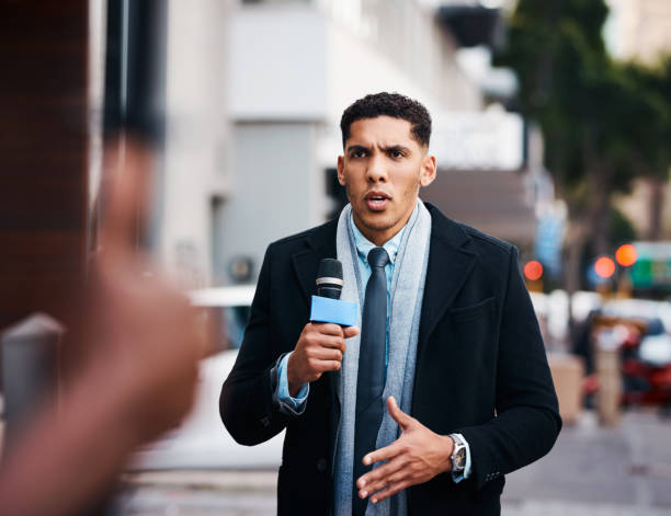 istock He reports the truth live from the streets 1187161095