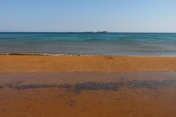 vista sulla spiaggia di xi, cefalonia - greece crete beach island foto e immagini stock