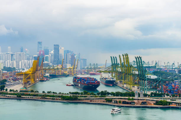 blick auf den keppel harbour von der seilbahn singapur. - singapore harbour stock-fotos und bilder