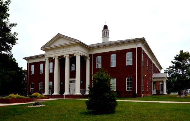 istock Grundy County Courthouse (TN) 1/2 1187256975