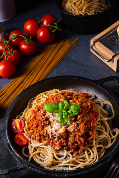 istock wholegrain spaghetti with tomato sauce and minced meat 1187290068