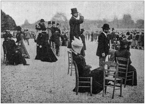 istock Antique photo: Fashion people in Longchamp 1187323428