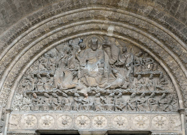 Arco de la entrada en el abbay Saint-Pierre de Moissac - foto de stock