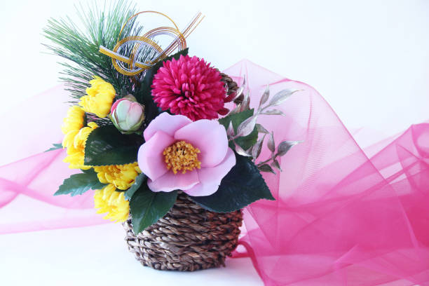 istock New year's flower arrangement 1187336022