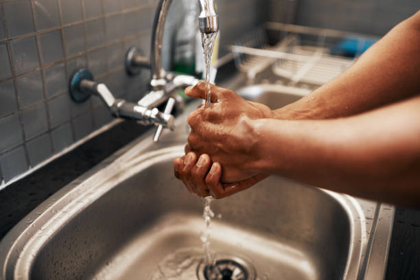 istock He takes his cleanliness seriously 1187337153